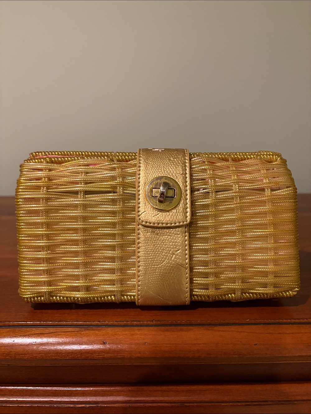 Lilly Pulitzer Gold “Wicker” Clutch Purse Preowned Hard to Find
